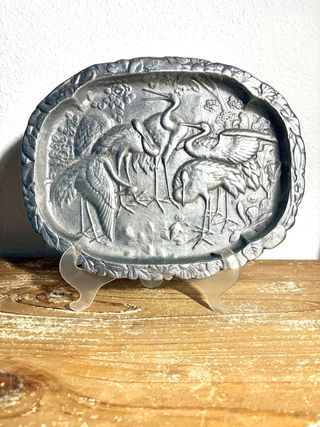 BANDEJA ANTIGUA DE METAL.