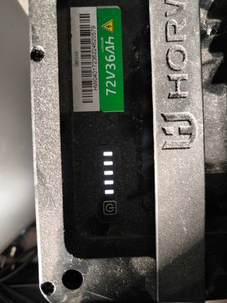 2 Baterías + cargador
