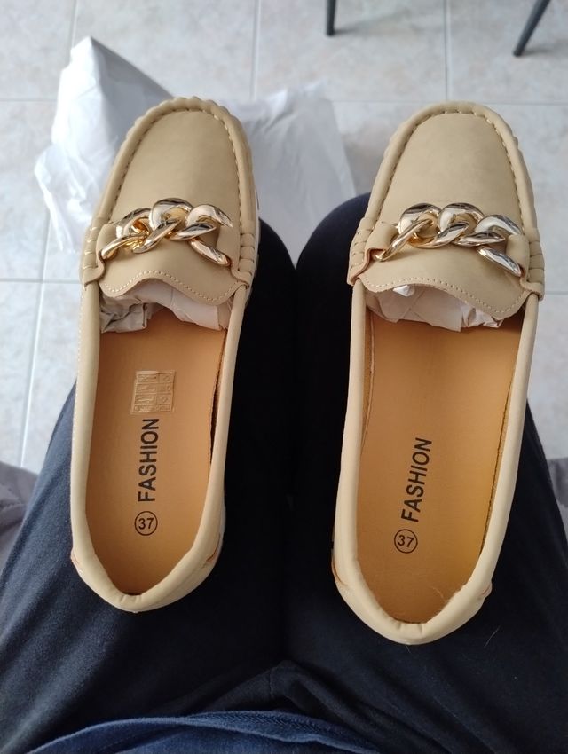 Mocassini beige con catena - 37
