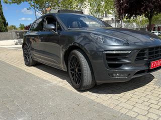 Porsche Macan gts virtual cockpit