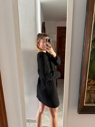 Abrigo negro Zara 