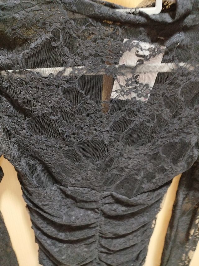 Vestido negro encaje