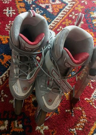 Patines Rollerblade  en línea  y protecciones. 