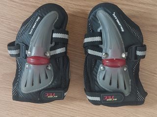 Patines Rollerblade  en línea  y protecciones. 