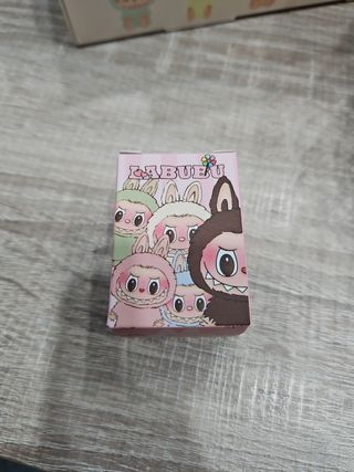 Mini llaveros o cuelga móvil LABUBU