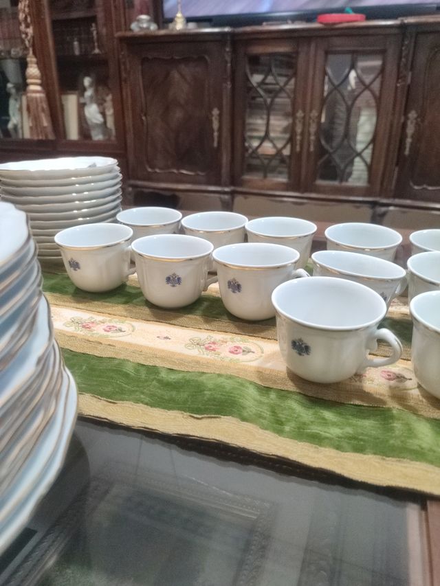 Vajilla porcelana fina royal kent