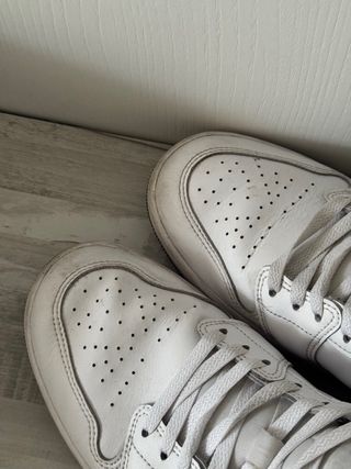 Air Jordan 1 Mid - Zapatillas blancas y negras