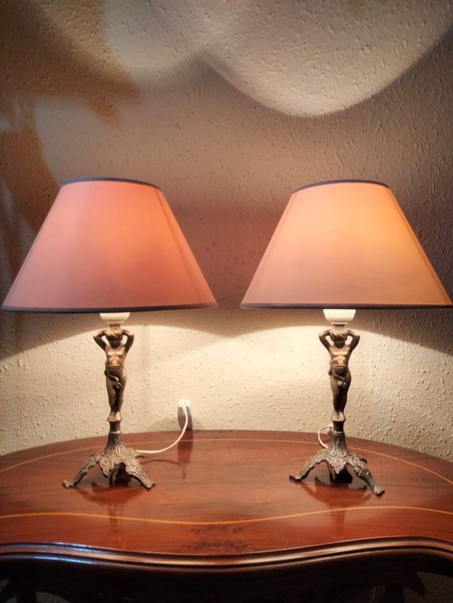 Antica splendida coppia di lampade cherubini in bronzo