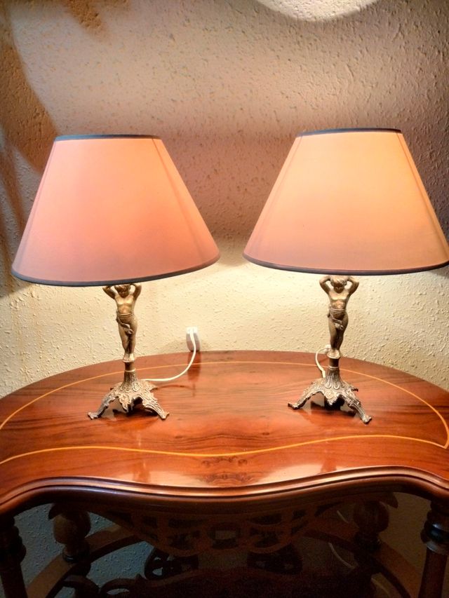 Antica splendida coppia di lampade cherubini in bronzo