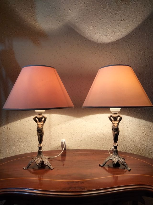 Antica splendida coppia di lampade cherubini in bronzo