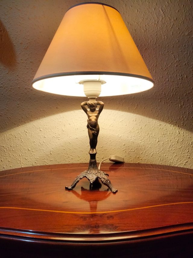 Antica splendida coppia di lampade cherubini in bronzo