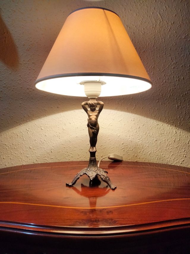 Antica splendida coppia di lampade cherubini in bronzo