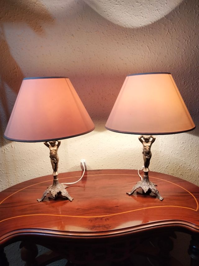 Antica splendida coppia di lampade cherubini in bronzo