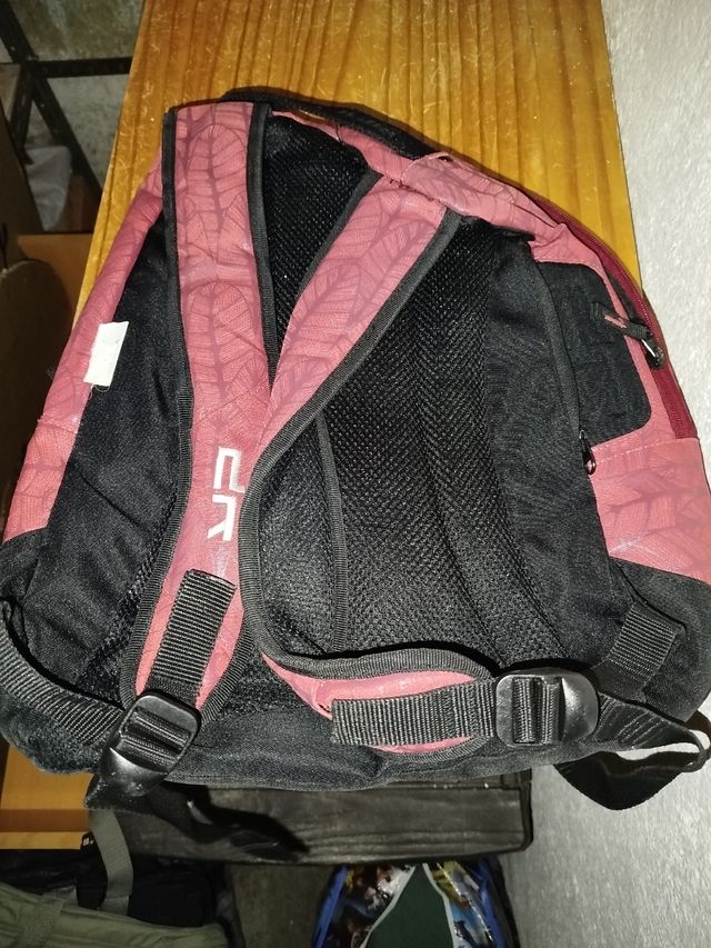 Mochila escolar vermelha VP