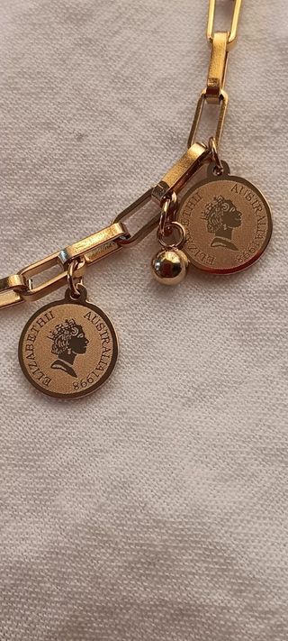 Pulsera con monedas reina elisabeth