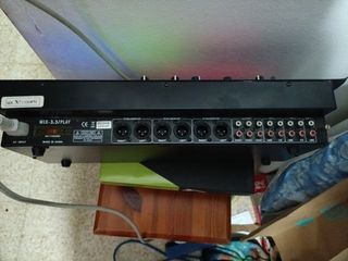 Mesa de mezclas acoustic control