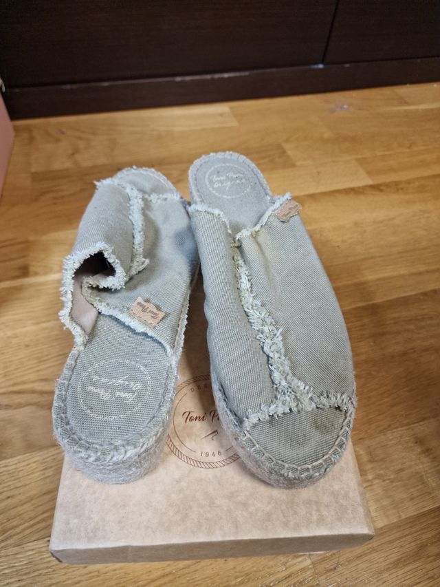 Sandalias cuña Tony Pons