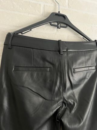 Pantalones cuero negro talla S