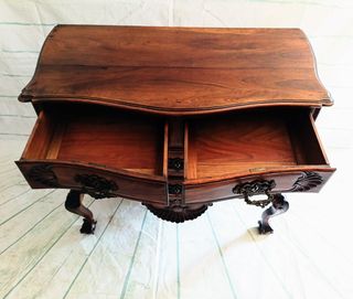 Cómoda estilo D. João V madeira maciça nogueira