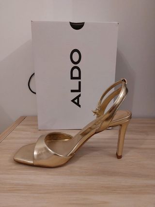 Zapatos dorados de tacón ALDO 37