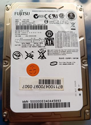 Disco Duro SATA de 2,5" / 120Gb / Fujitsu