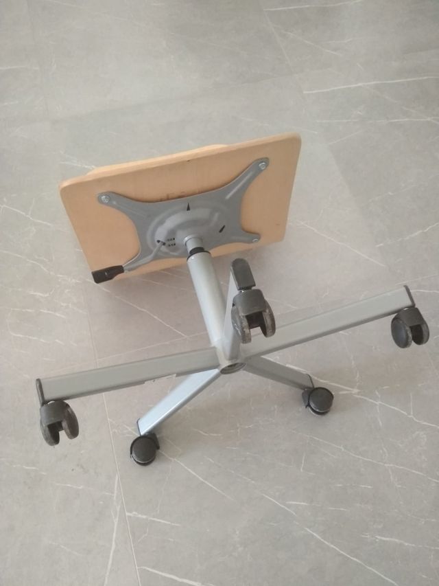 Silla estudio con ruedas y elevador Ikea
