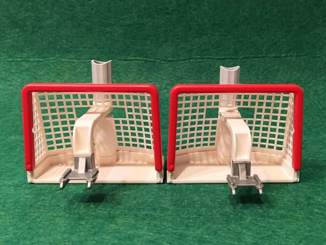 Playmobil Hockey: 2 porterías + accesorios.