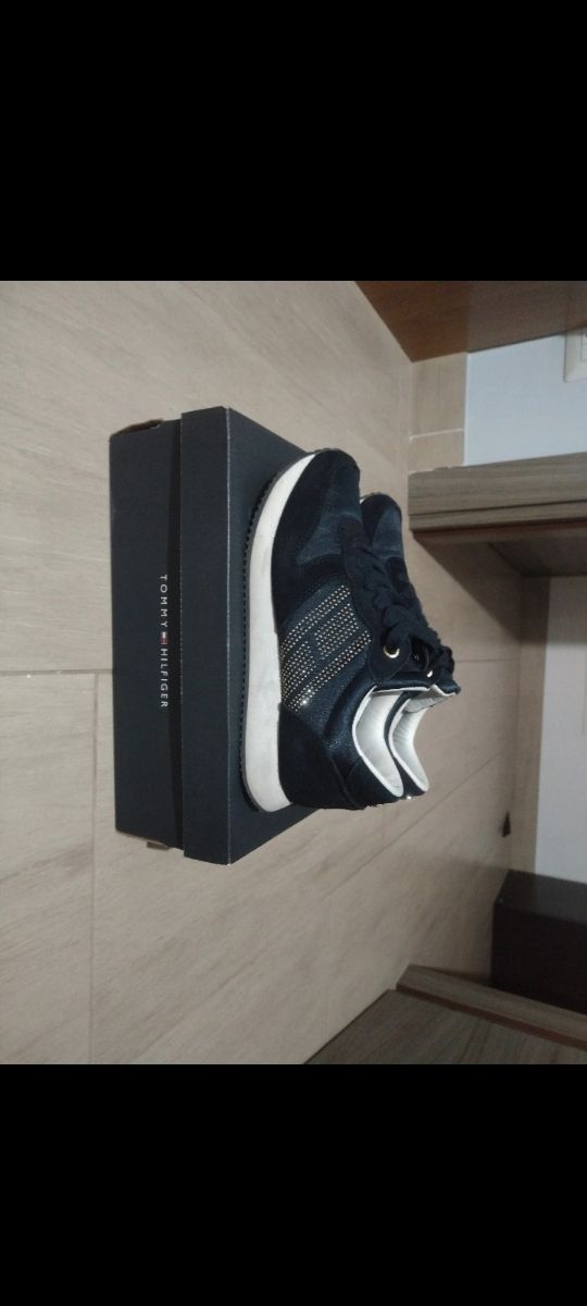 Scarpe Tommy Hilfiger