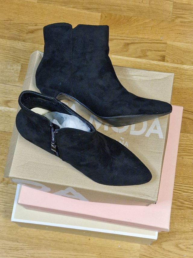 Botines negros ante tacón fino 38