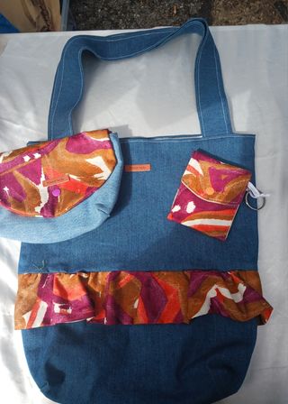 Borsa pochette e portachiavi jeans