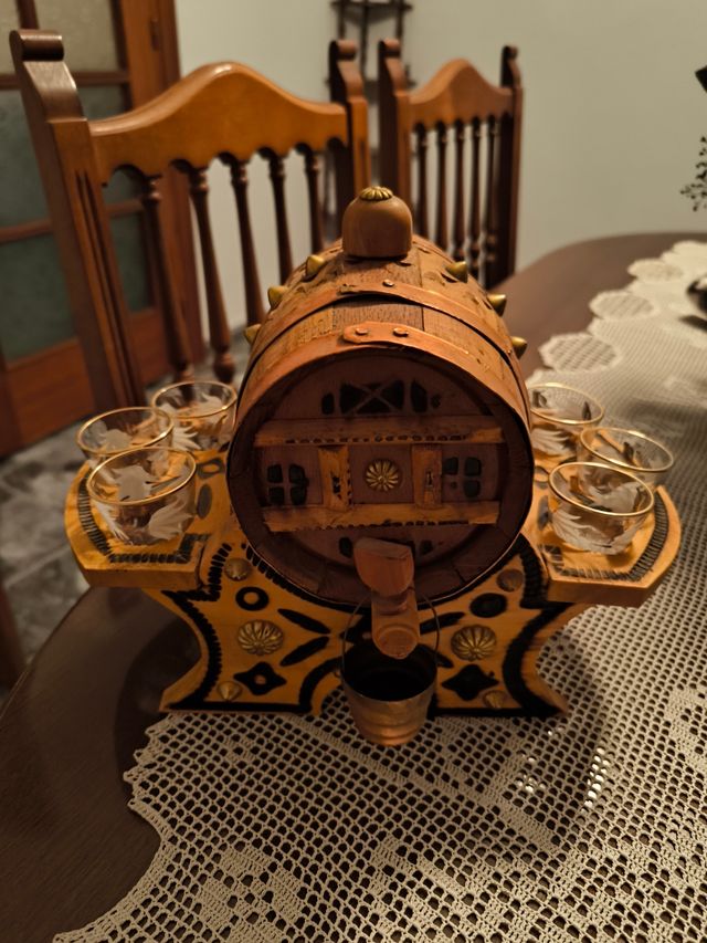 Barril Vino Madera, adorno musical.