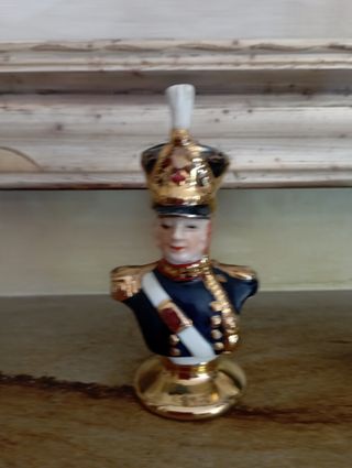 Soldatini d' epoca in porcellana