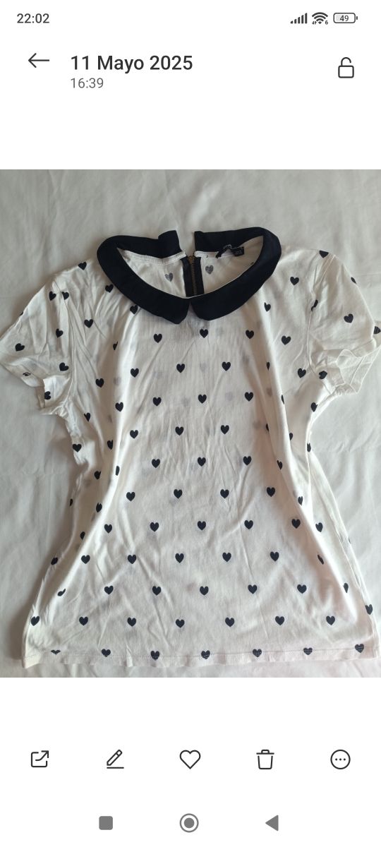 Camiseta Bershka corazones - talla L