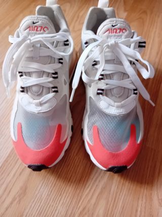 Nike Air70 React - Blancas y Rojas de segunda mano por 60 EUR en Vilafranca  del Penedès en WALLAPOP