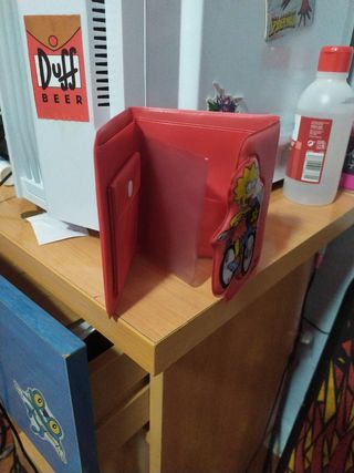 Cartera Lisa Simpson vintage roja