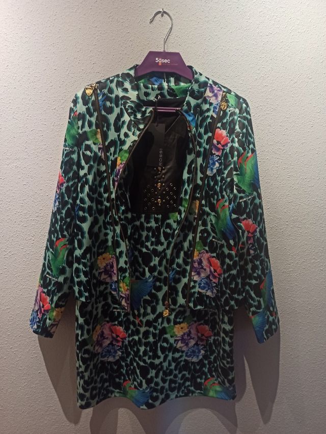Conjunto de chaqueta y Vestido estampado leopardo