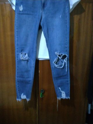 Pantalones vaqueros-camiseta de Pull Bear mujer