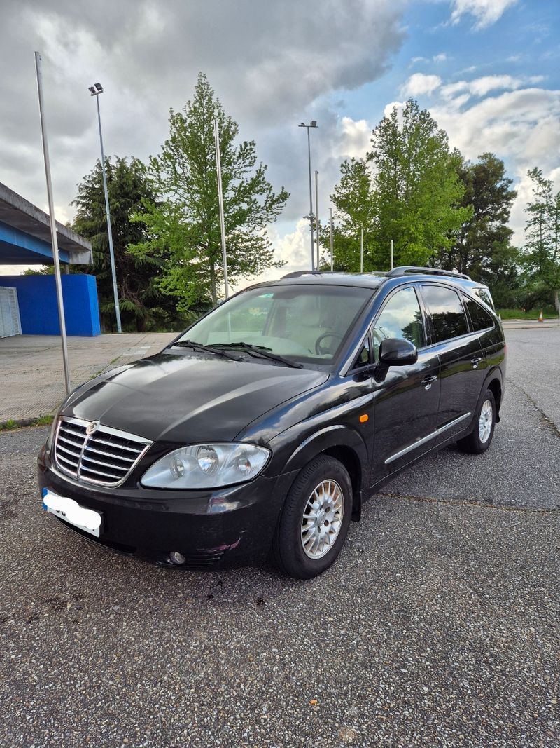 SsangYong Rodius 2012 - foto 1