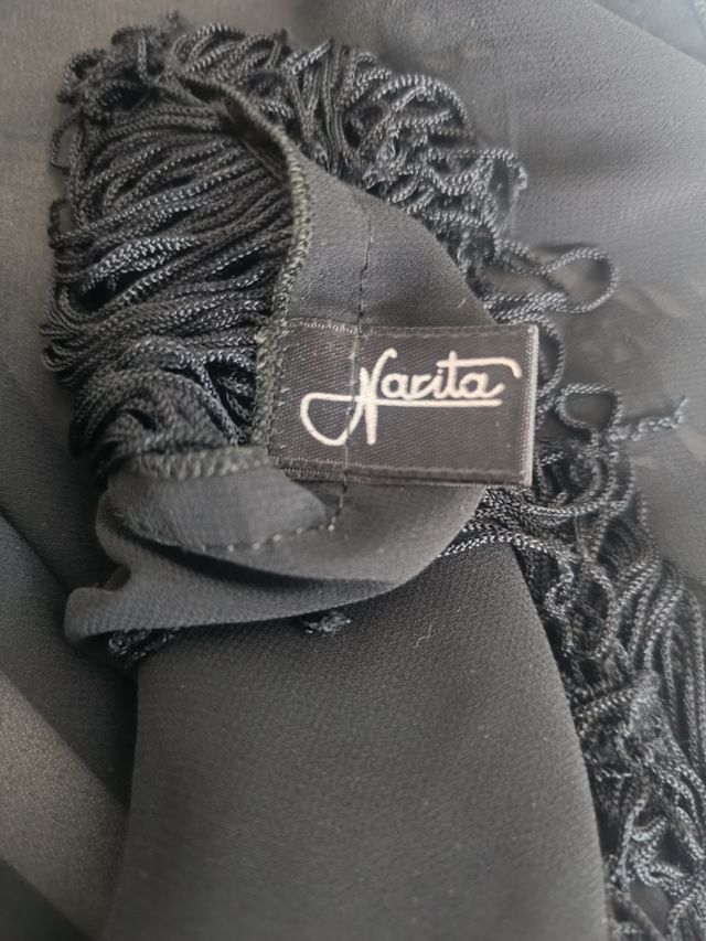 Chal negro Narita con flecos