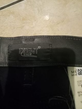 Pantaloni in ecopelle grigi