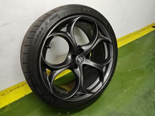 Llantas Alfa Romeo Giulia Quadrifoglio 19 pulgadas