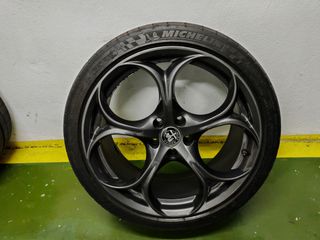 Llantas Alfa Romeo Giulia Quadrifoglio 19 pulgadas