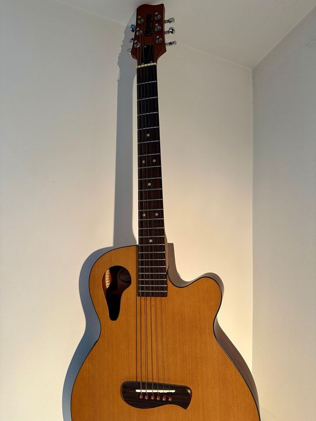 Guitarra electroacústica Olympia by Tacoma OMC-1CE