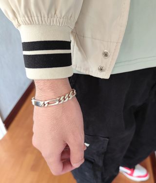 Pulsera de plata maciza. Nueva