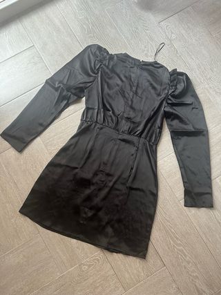 Vestido satinado negro de Inside  NUEVO sin etiquetas Talla L