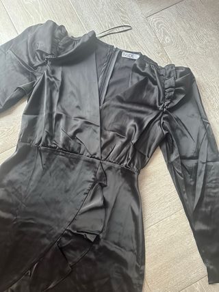 Vestido satinado negro de Inside  NUEVO sin etiquetas Talla L