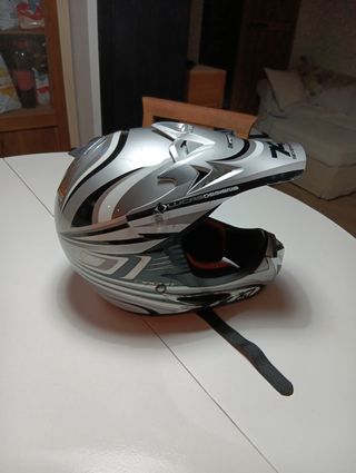 Casco Cross Seven TSR circuit