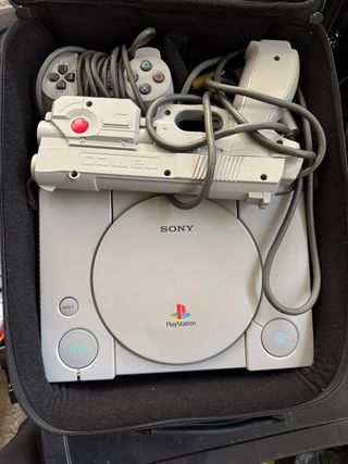 PlayStation 1 + pistola Time Crisis