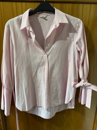Camisa rosa rayas blancas