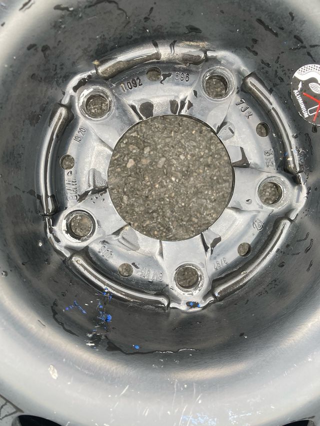 Llanta 16" BMW + Neumatico